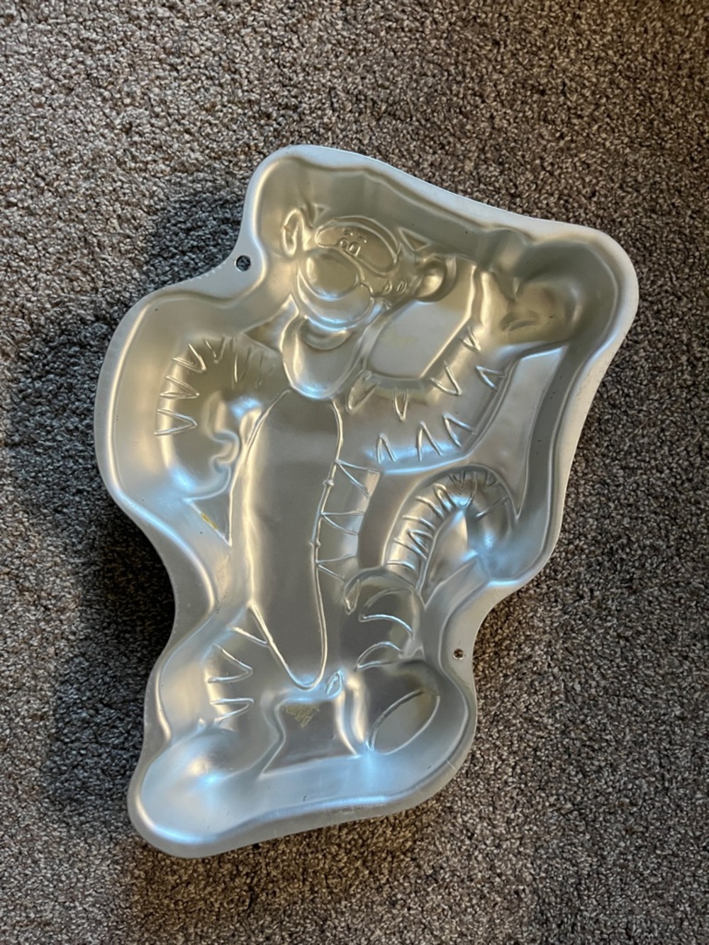 VTG Wilton Cake Pan Walt Disney Tigger Full Body 1998 Winnie the Pooh 2105-3001 - Picture 3 of 3